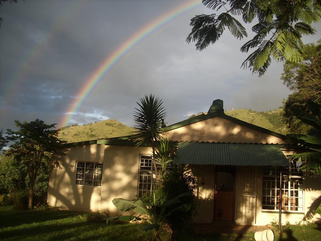 Hotel Bushwhacked Barberton Esterno foto